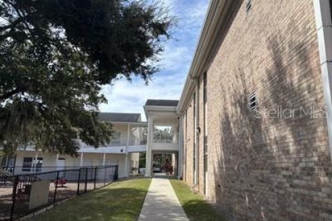 Commercial property in Leesburg, Florida 1983.18 sq.m. № 2391241 - photo 2
