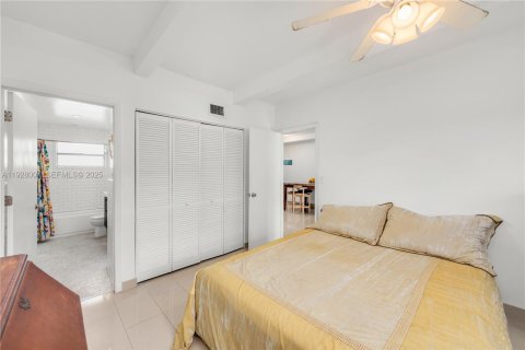 Condominio en alquiler en Miami Beach, Florida, 1 dormitorio, 61.04 m2 № 1990270 - foto 8