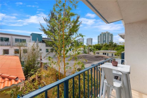 Condominio en alquiler en Miami Beach, Florida, 1 dormitorio, 61.04 m2 № 1990270 - foto 15