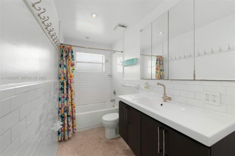 Condominio en alquiler en Miami Beach, Florida, 1 dormitorio, 61.04 m2 № 1990270 - foto 20