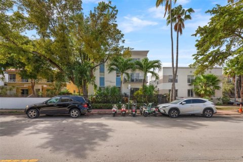 Condominio en alquiler en Miami Beach, Florida, 1 dormitorio, 61.04 m2 № 1990270 - foto 1