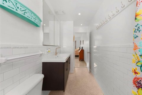 Condominio en alquiler en Miami Beach, Florida, 1 dormitorio, 61.04 m2 № 1990270 - foto 17