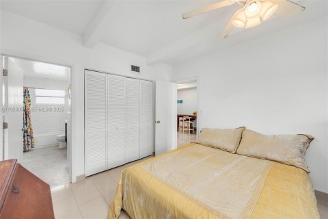 Condominio en alquiler en Miami Beach, Florida, 1 dormitorio, 61.04 m2 № 1990270 - foto 9