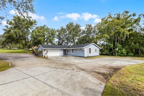 Commercial property in Groveland, Florida 155.8 sq.m. № 2321756 - photo 5