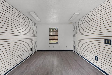 Commercial property in Groveland, Florida 155.8 sq.m. № 2321756 - photo 14