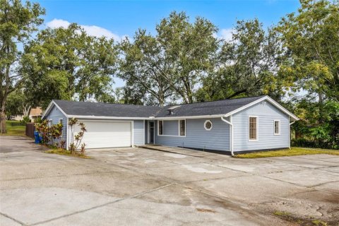 Commercial property in Groveland, Florida 155.8 sq.m. № 2321756