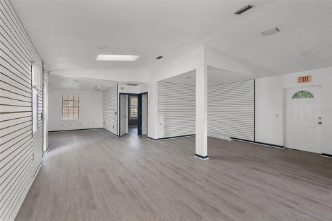 Commercial property in Groveland, Florida 155.8 sq.m. № 2321756 - photo 2