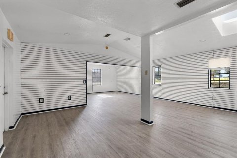 Commercial property in Groveland, Florida 155.8 sq.m. № 2321756 - photo 10