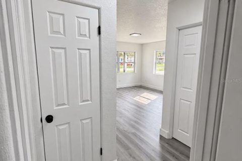 Casa en venta en Kissimmee, Florida, 3 dormitorios, 129.69 m2 № 2383736 - foto 14