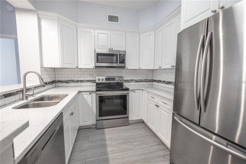 Copropriété à vendre à Saint Petersburg, Floride: 2 chambres, 104.79 m2 № 2369473 - photo 2