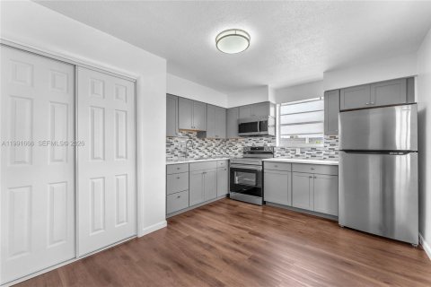 Apartamento en alquiler en Davie, Florida, 2 dormitorios, 78.97 m2 № 2154748 - foto 2