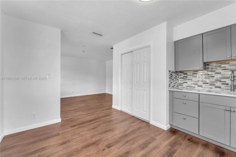 Apartamento en alquiler en Davie, Florida, 2 dormitorios, 78.97 m2 № 2154748 - foto 3