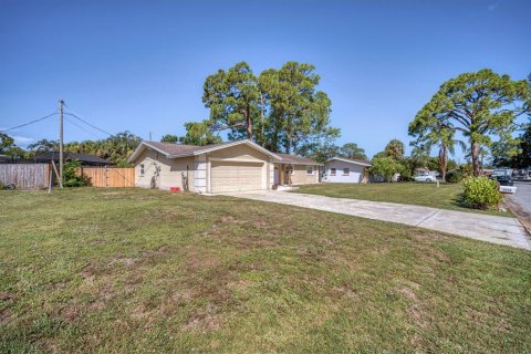 Casa en alquiler en Sarasota, Florida, 4 dormitorios, 170.38 m2 № 1900579 - foto 3