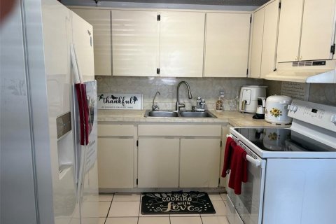 Casa en venta en Tampa, Florida, 3 dormitorios, 100.52 m2 № 1910686 - foto 6