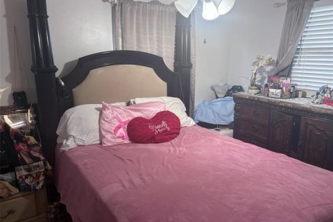 Casa en venta en Tampa, Florida, 3 dormitorios, 100.52 m2 № 1910686 - foto 11