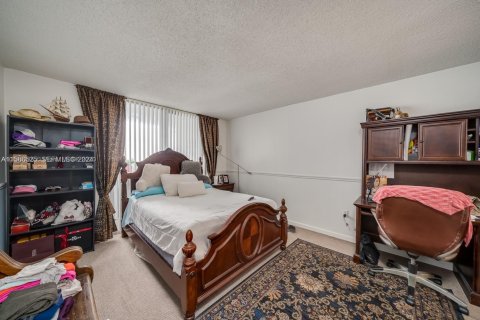 Condo in Aventura, Florida, 1 bedroom № 2091178 - photo 30