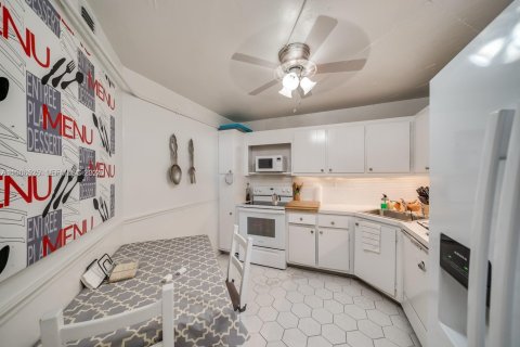 Condo in Aventura, Florida, 1 bedroom № 2091178 - photo 23