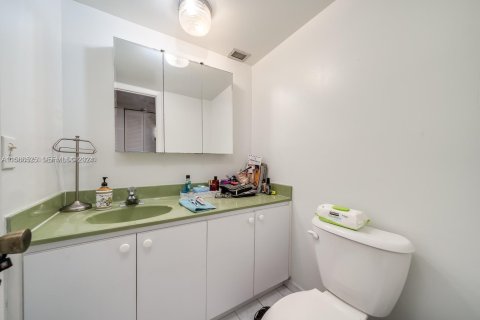 Condo in Aventura, Florida, 1 bedroom № 2091178 - photo 25