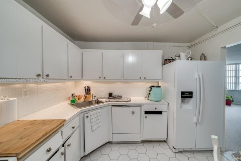 Condo in Aventura, Florida, 1 bedroom № 2091178 - photo 21