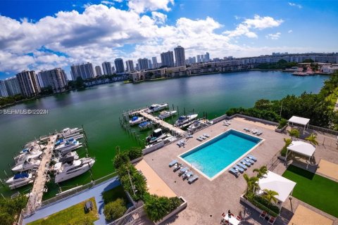 Condo in Aventura, Florida, 1 bedroom № 2091178 - photo 5