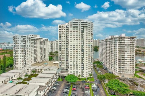 Condo in Aventura, Florida, 1 bedroom № 2091178
