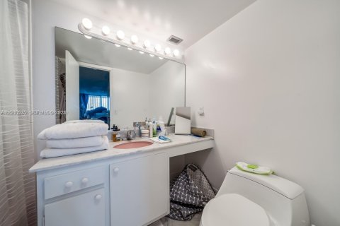 Condo in Aventura, Florida, 1 bedroom № 2091178 - photo 27