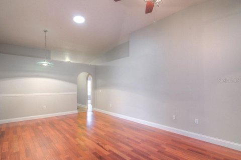 Villa ou maison à louer à Apopka, Floride: 4 chambres, 174.1 m2 № 1914535 - photo 3