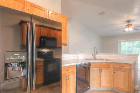 Villa ou maison à louer à Apopka, Floride: 4 chambres, 174.1 m2 № 1914535 - photo 4