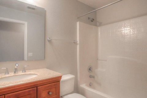 Villa ou maison à louer à Apopka, Floride: 4 chambres, 174.1 m2 № 1914535 - photo 11
