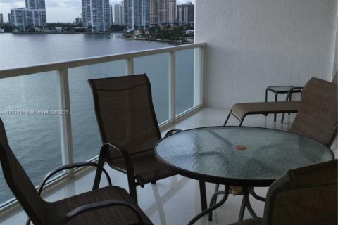 Copropriété à louer à Sunny Isles Beach, Floride: 2 chambres, 116.59 m2 № 1928326 - photo 5