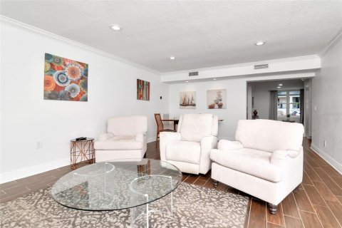 House in Tampa, Florida 3 bedrooms, 221.2 sq.m. № 1744435 - photo 18