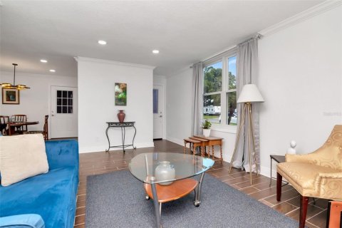 House in Tampa, Florida 3 bedrooms, 221.2 sq.m. № 1744435 - photo 13