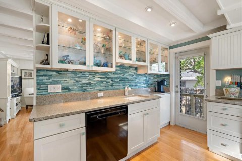 Casa en venta en Treasure Island, Florida, 1 dormitorio, 78.41 m2 № 1634361 - foto 16