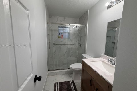 House in Weston, Florida 3 bedrooms, 142.33 sq.m. № 2428151 - photo 15