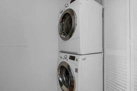 Купить кондоминиум в Тамарак, Флорида 2 спальни, 99.87м2, № 1768943 - фото 26