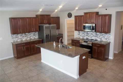 House in Riverview, Florida 5 bedrooms, 302.4 sq.m. № 1609461 - photo 17