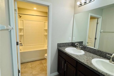 House in Riverview, Florida 5 bedrooms, 302.4 sq.m. № 1609461 - photo 15