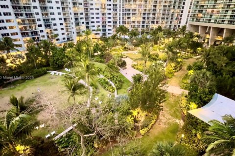 Copropriété à louer à Miami Beach, Floride: 2 chambres, 99.31 m2 № 2077191 - photo 17