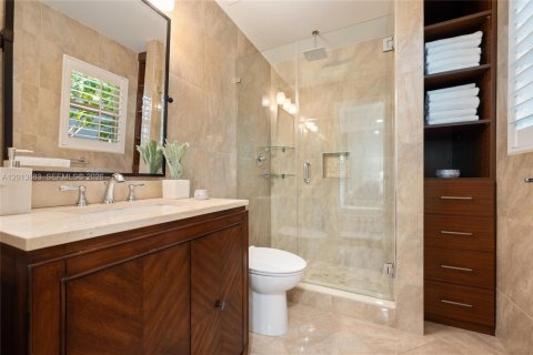 Touwnhouse à louer à Miami, Floride: 3 chambres, 160.72 m2 № 2076357 - photo 18