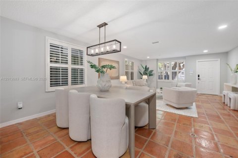 Touwnhouse à louer à Miami, Floride: 3 chambres, 160.72 m2 № 2076357 - photo 6