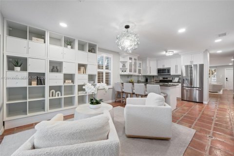 Touwnhouse à louer à Miami, Floride: 3 chambres, 160.72 m2 № 2076357 - photo 13