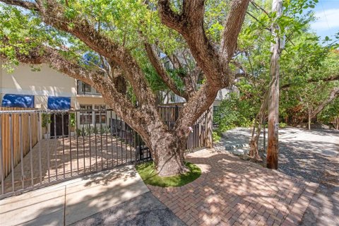 Touwnhouse à louer à Miami, Floride: 3 chambres, 160.72 m2 № 2076357 - photo 3