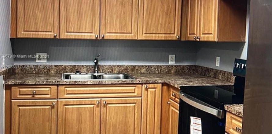 Condo in Miami, Florida, 1 bedroom  № 2182647