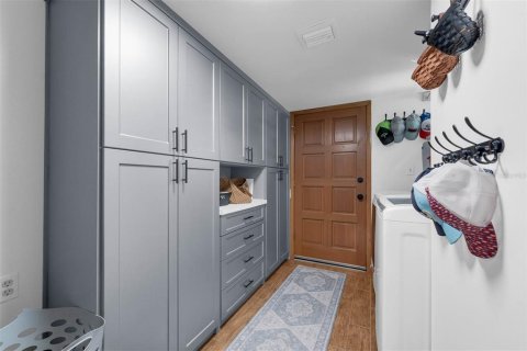 Casa en venta en Orlando, Florida, 4 dormitorios, 287.25 m2 № 1911781 - foto 19