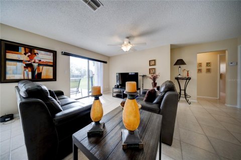 Villa ou maison à vendre à Orlando, Floride: 2 chambres, 121.89 m2 № 2142118 - photo 15