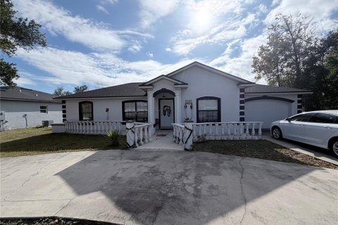 Villa ou maison à Ocala, Floride 3 chambres, 156.45 m2 № 2135999