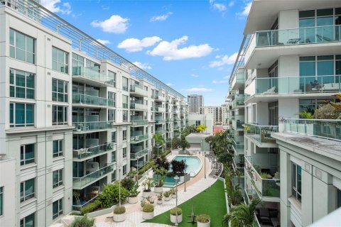 Condo in Tampa, Florida, 2 bedrooms  № 1543524 - photo 18