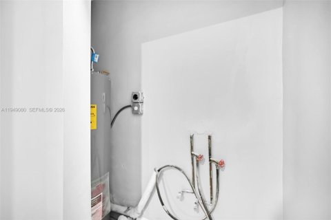 Снять в аренду квартиру в Майами, Флорида 4 спальни, 134.71м2, № 2005088 - фото 16