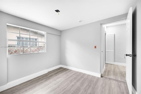 Снять в аренду квартиру в Майами, Флорида 4 спальни, 134.71м2, № 2005088 - фото 19