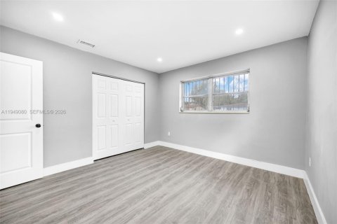 Снять в аренду квартиру в Майами, Флорида 4 спальни, 134.71м2, № 2005088 - фото 7